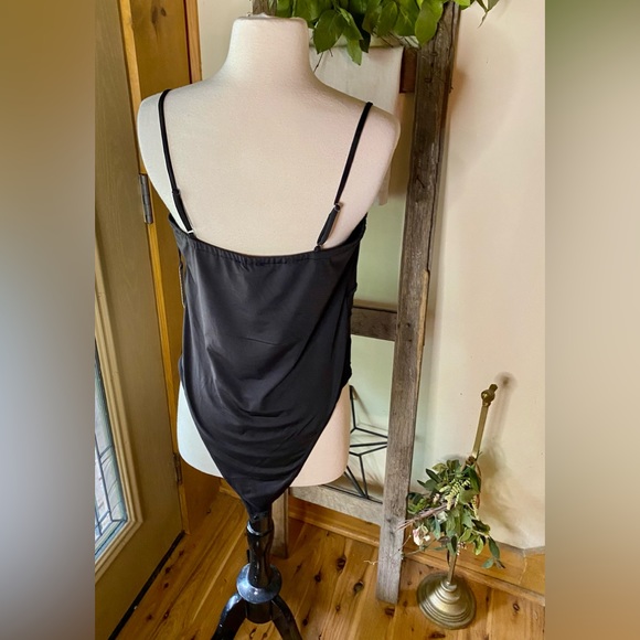 ✨HAUTE Monde Bodysuit✨ NWT - Picture 4 of 12